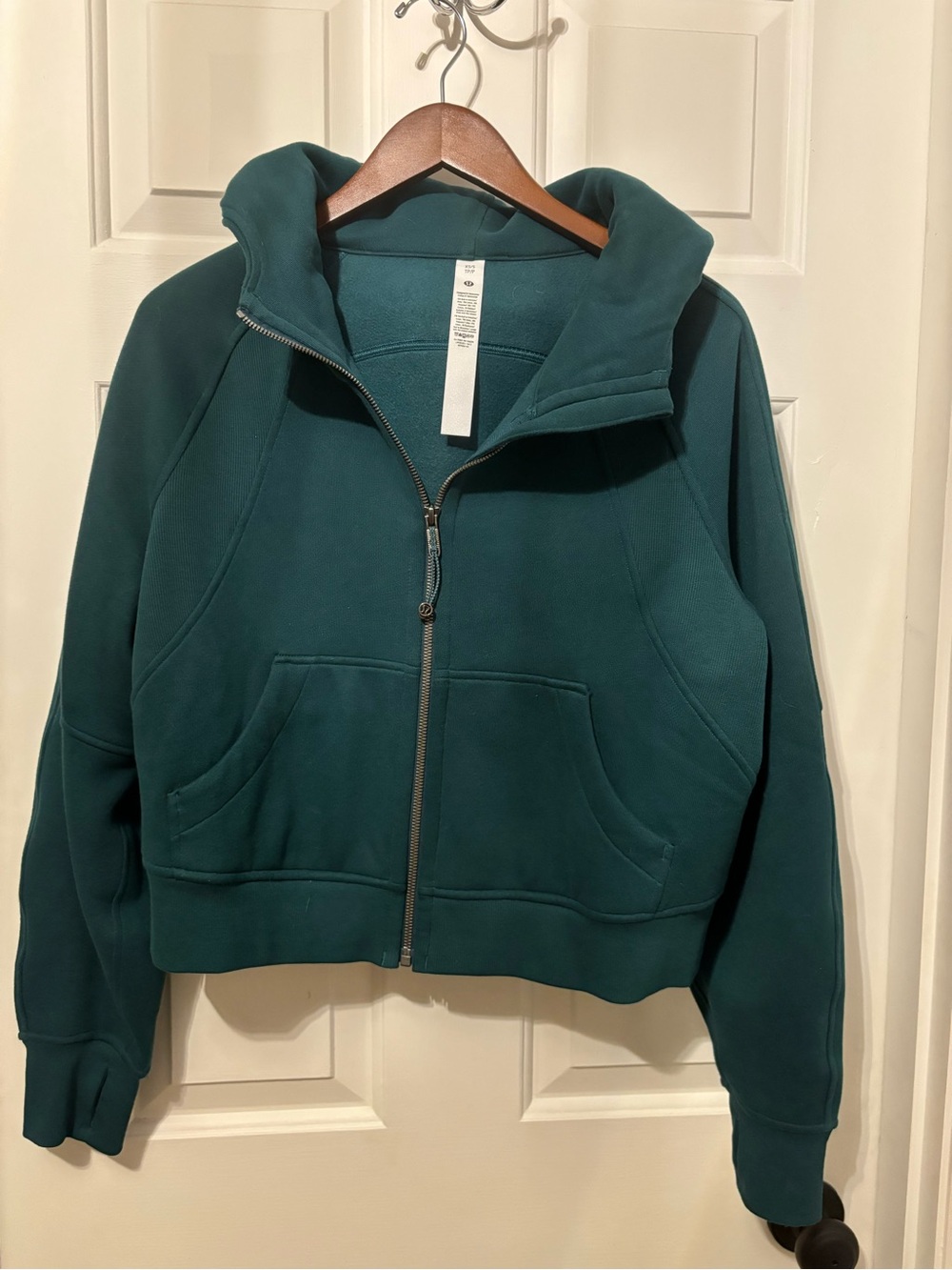 LULULEMON TEAL/GREEN CROPPED SCUBA HOODIE  XS/S